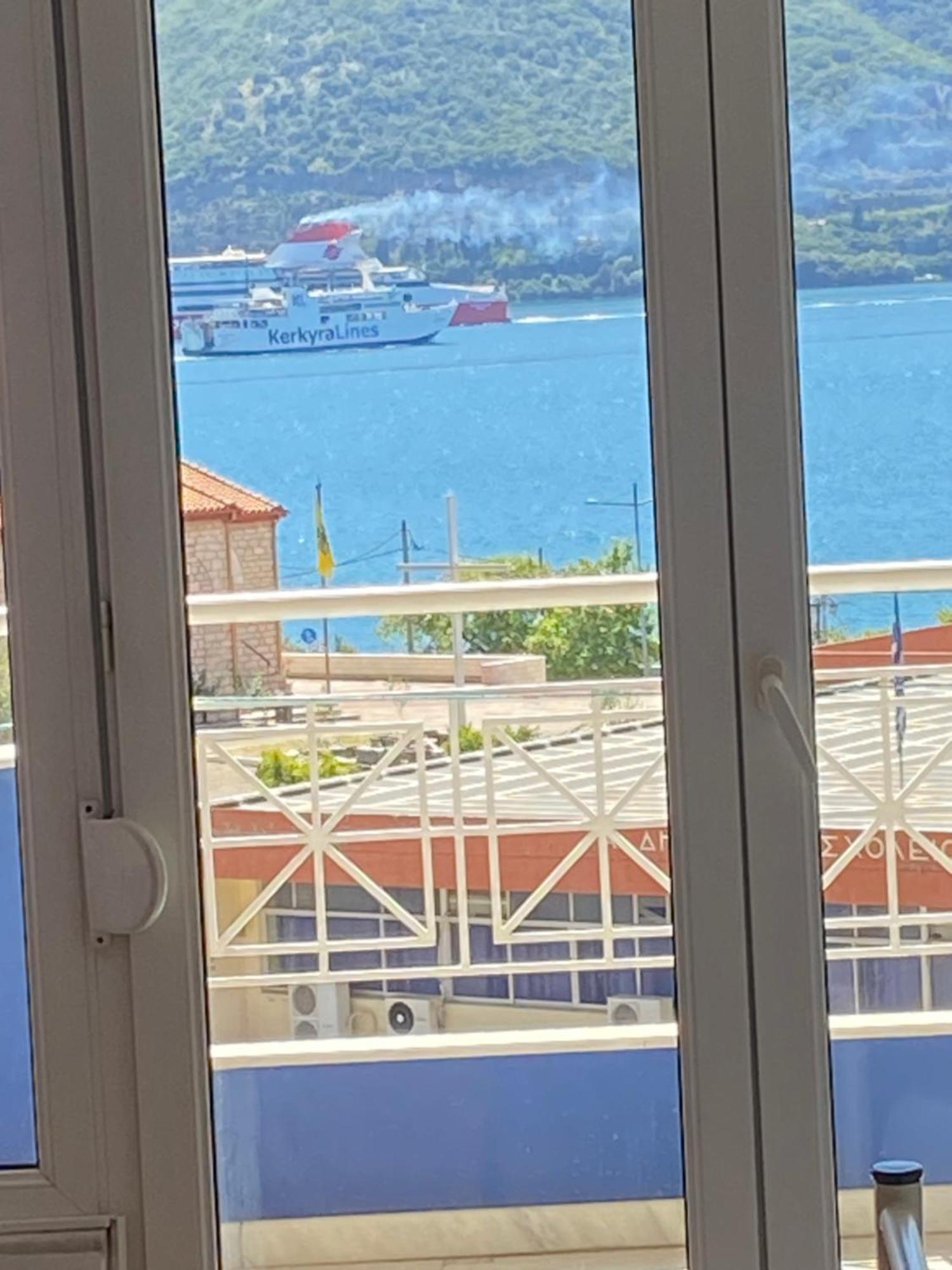 Maria'S Roomstudios Apartments Flats To Let Seaside Heart City Chantzara Spyropoulos Igoumenitsa Bagian luar foto